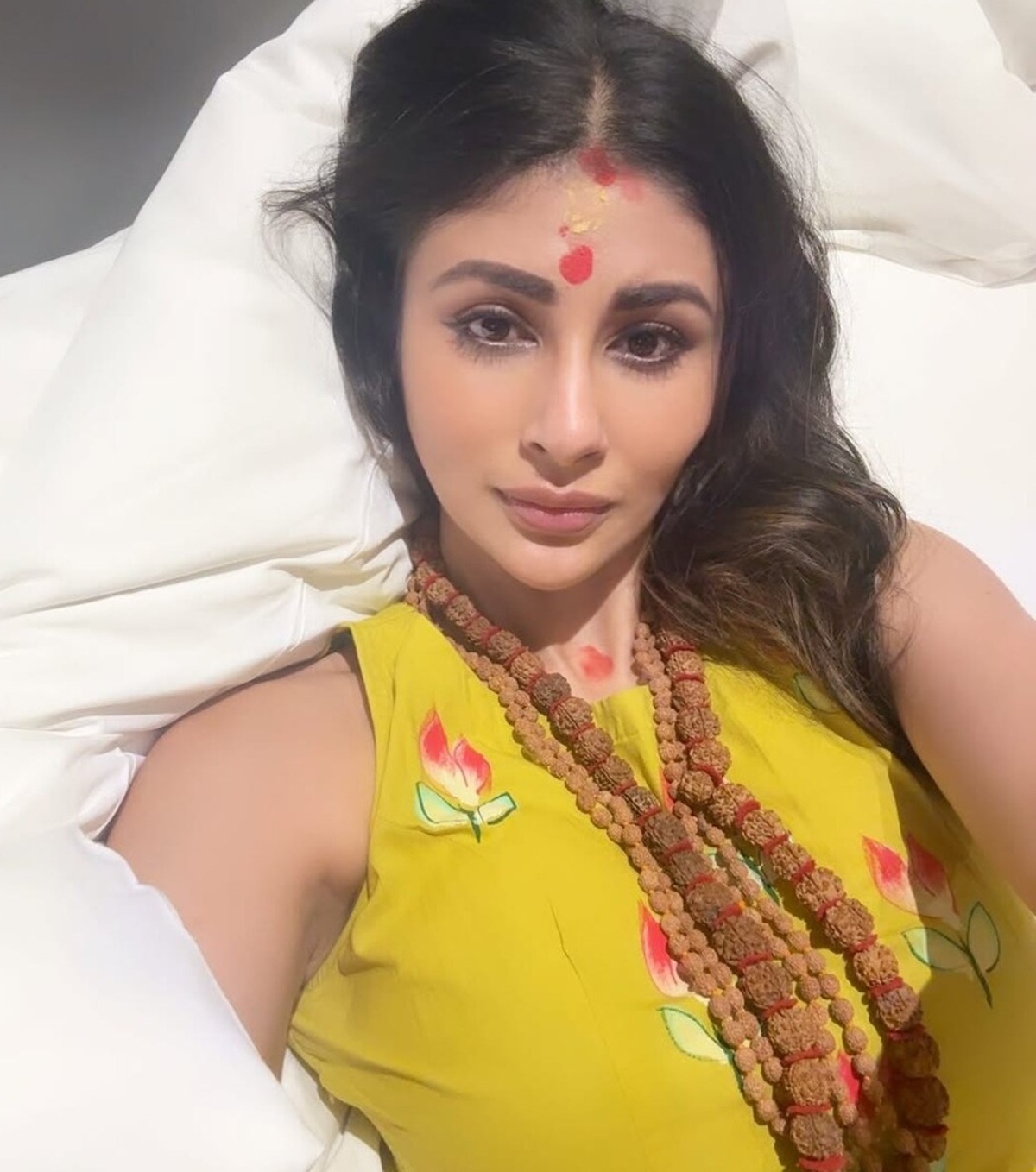 Mouni-Roy1-1757302425.jpg