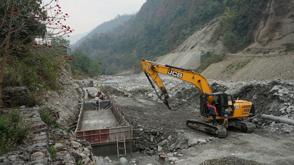 म्याग्दी र कालीगण्डकी नदीको कटान रोक्न ग्याबिन निर्माण