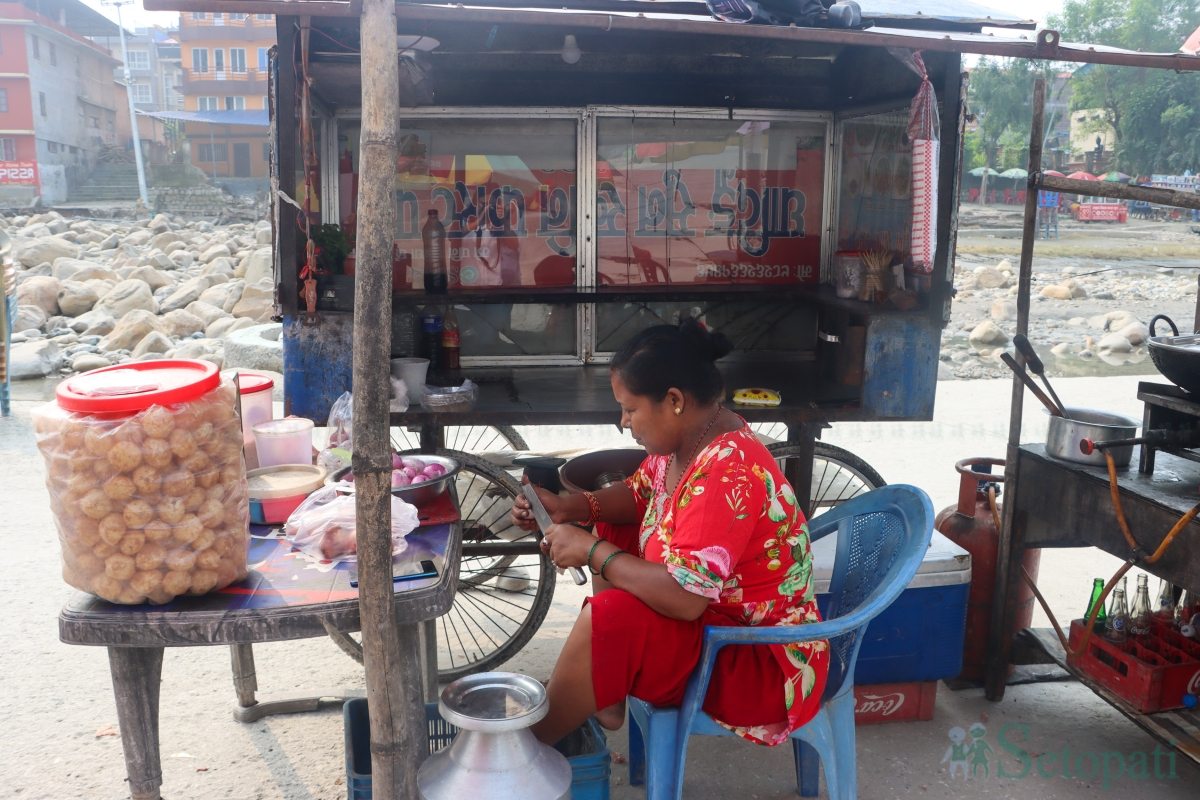 Narayani-Kinar-Thela-Byapar_NPL-(13)-1791037461.jpg