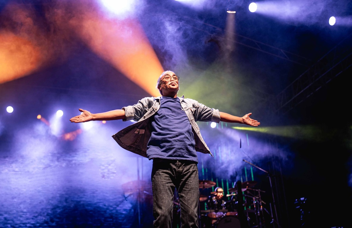 Nepathya-frontman-Amrit-Gurung-in-motion-during-the-Kirtipur--Concert-1791883824.jpg