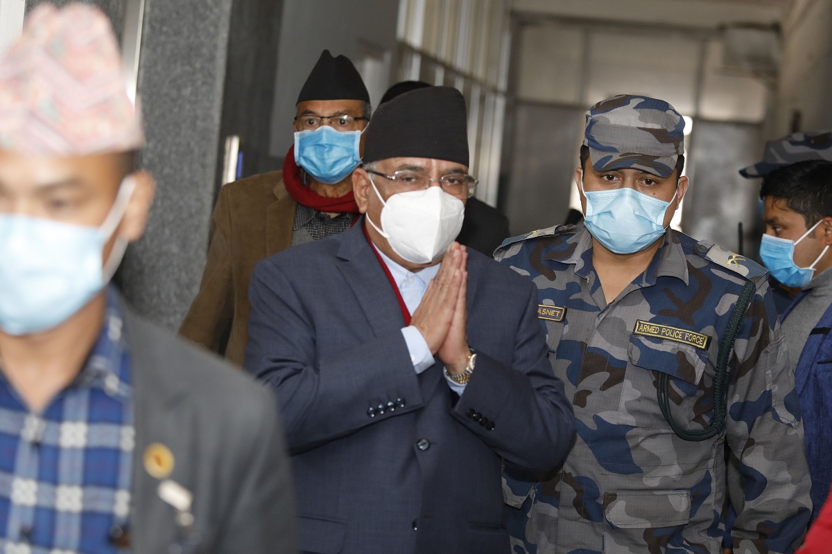 नेपाल कम्युनिष्ट पार्टी (नेकपा) नेकपा–दाहाल नेपाल समूहको संसदीय दलको बुुधबार सिंहदरबारमा बसेको बैठकमा सहभागी हुुने क्रममा अध्यक्ष पुुष्पकमल दाहाल ‘प्रचण्ड’ ।