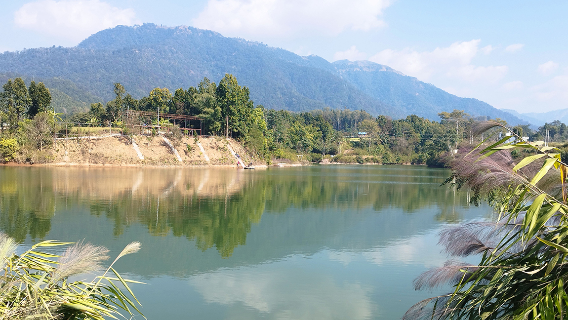 दाङकाे घोराही उपमहानगरपालिका  वडा नं. १ र २ मा पर्ने चेपे ताल। यो तालको पानीले सयौं बिघा जमिनमा सिँचाइ सुविधा पुगेको छ। तस्बिर- रञ्जिता अधिकारी / रासस