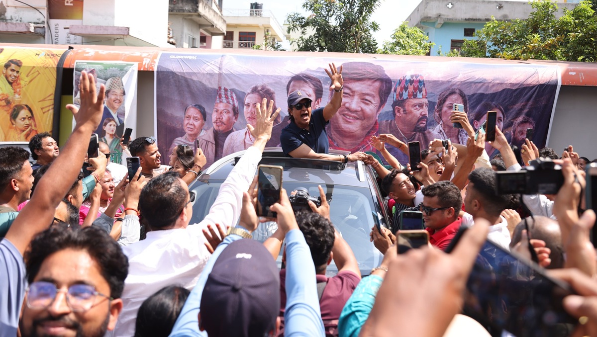 Rajesh-hamal1-1749202617.jpg