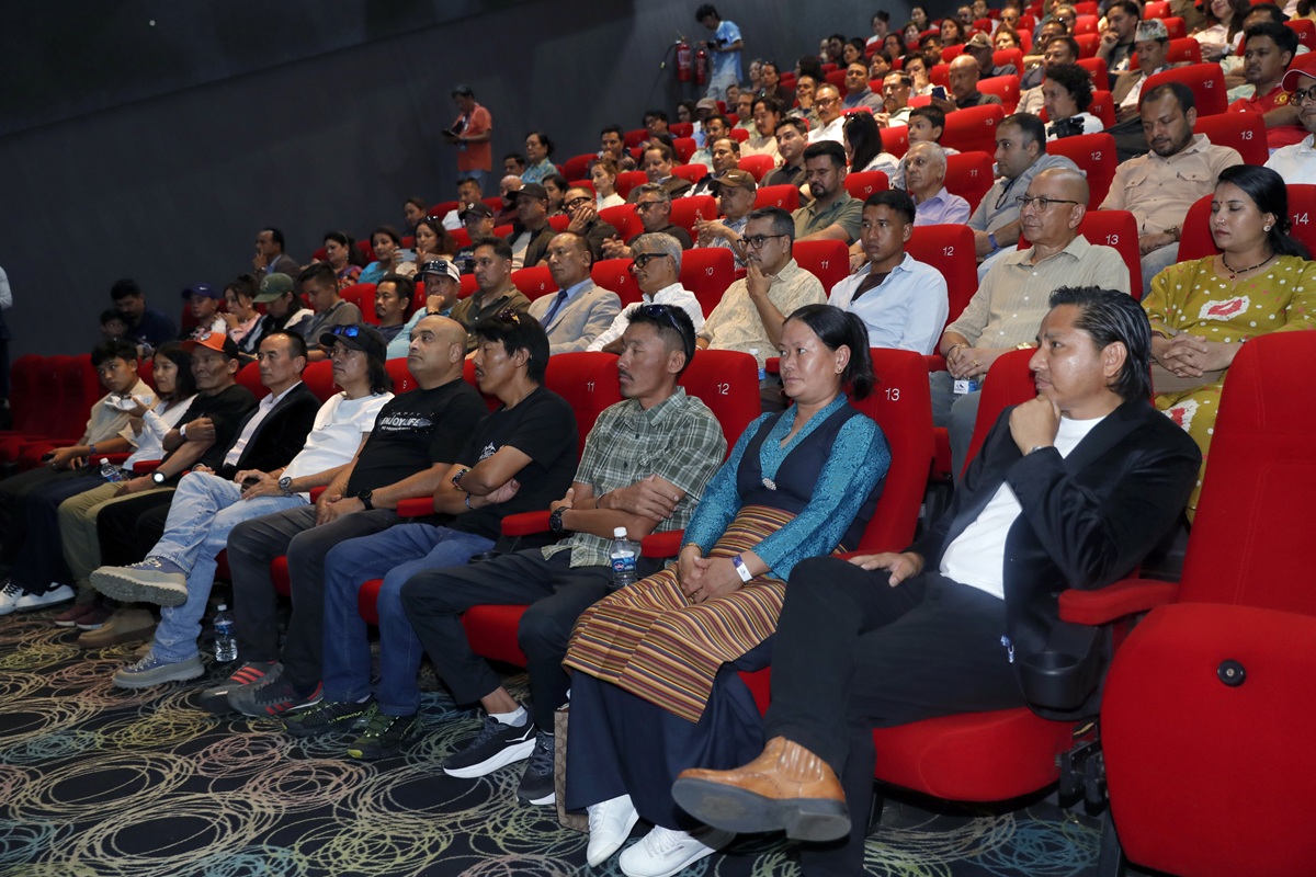 Road-To-Everest-Premiere3-1787471284.JPG
