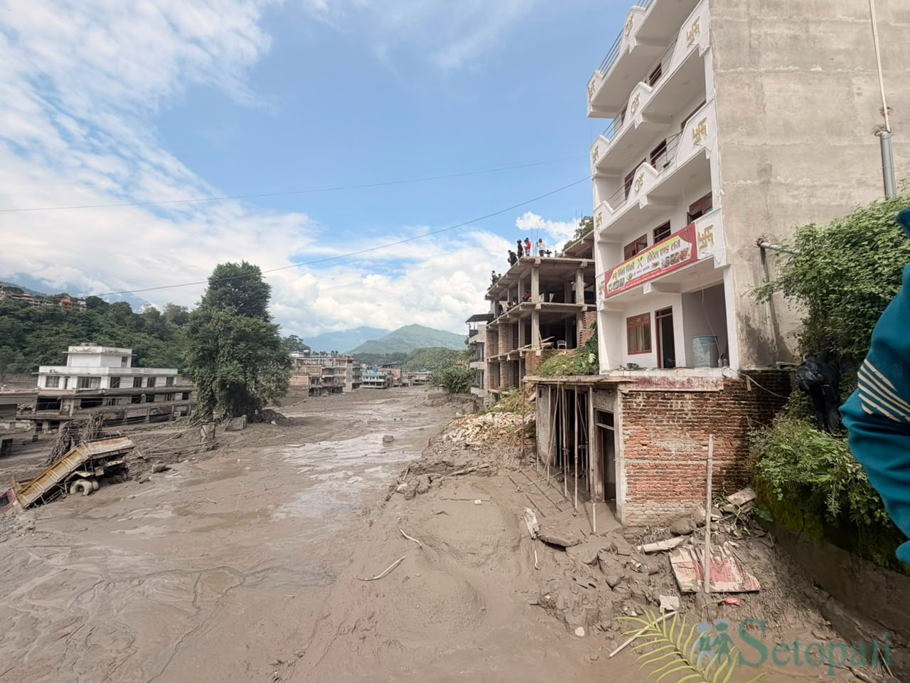 Trishuli-Badhi-Photo-Dhungebazar_NPL-(1)-1787735844.jpg