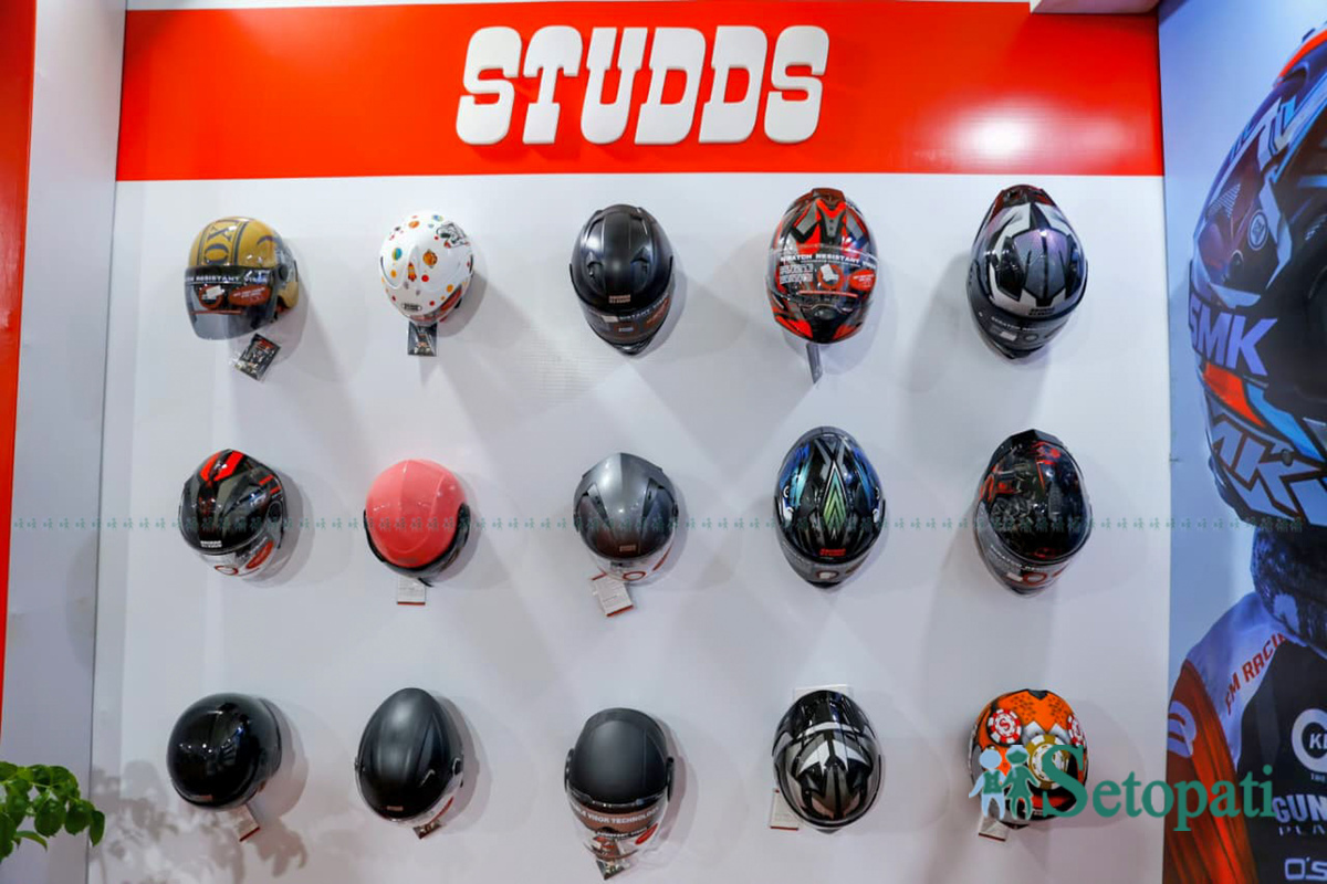 Two-Wheelers-and-Helmets_NPL-(4)-1787674359.jpg