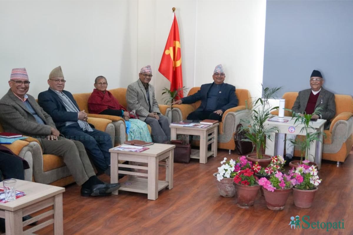 एमाले सचिवालय बैठक सुरू (तस्बिरहरू)