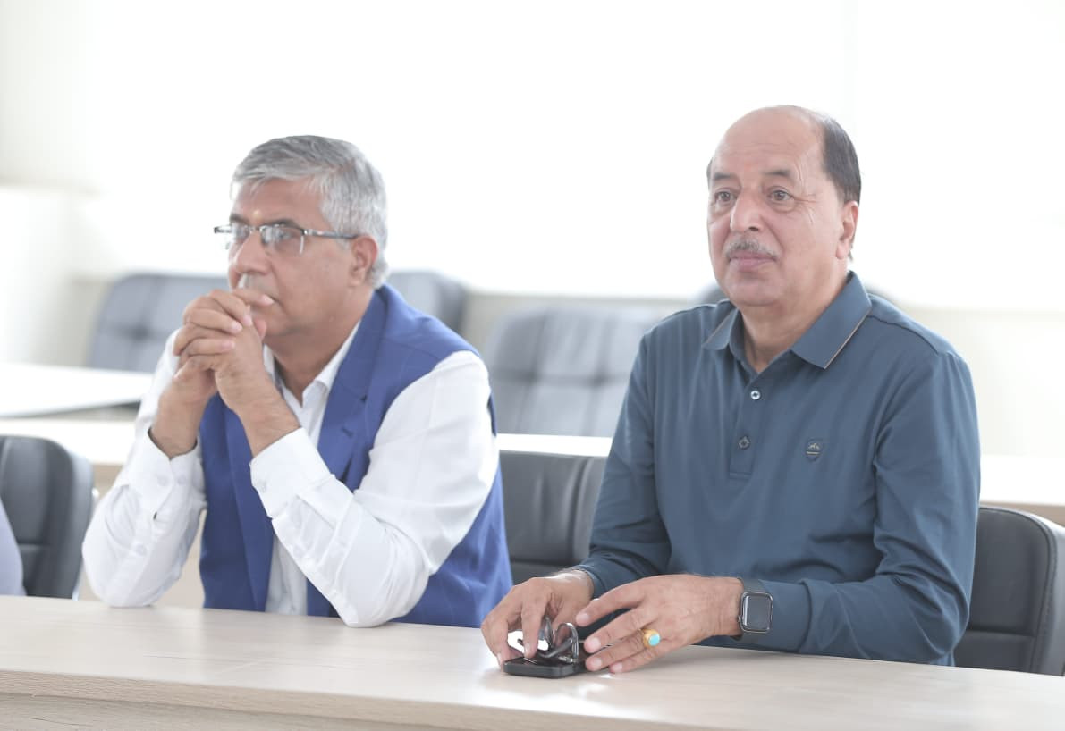 UML13-1784460570.jpg