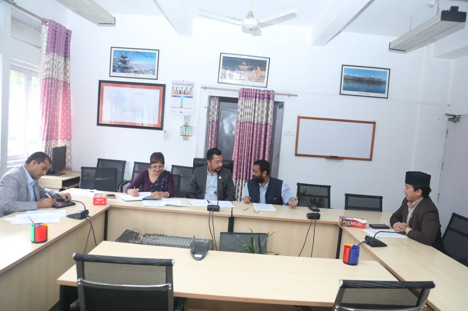 नेपाल-बेलायत संसदीय समूहको पहिलो बैठक सम्पन्न