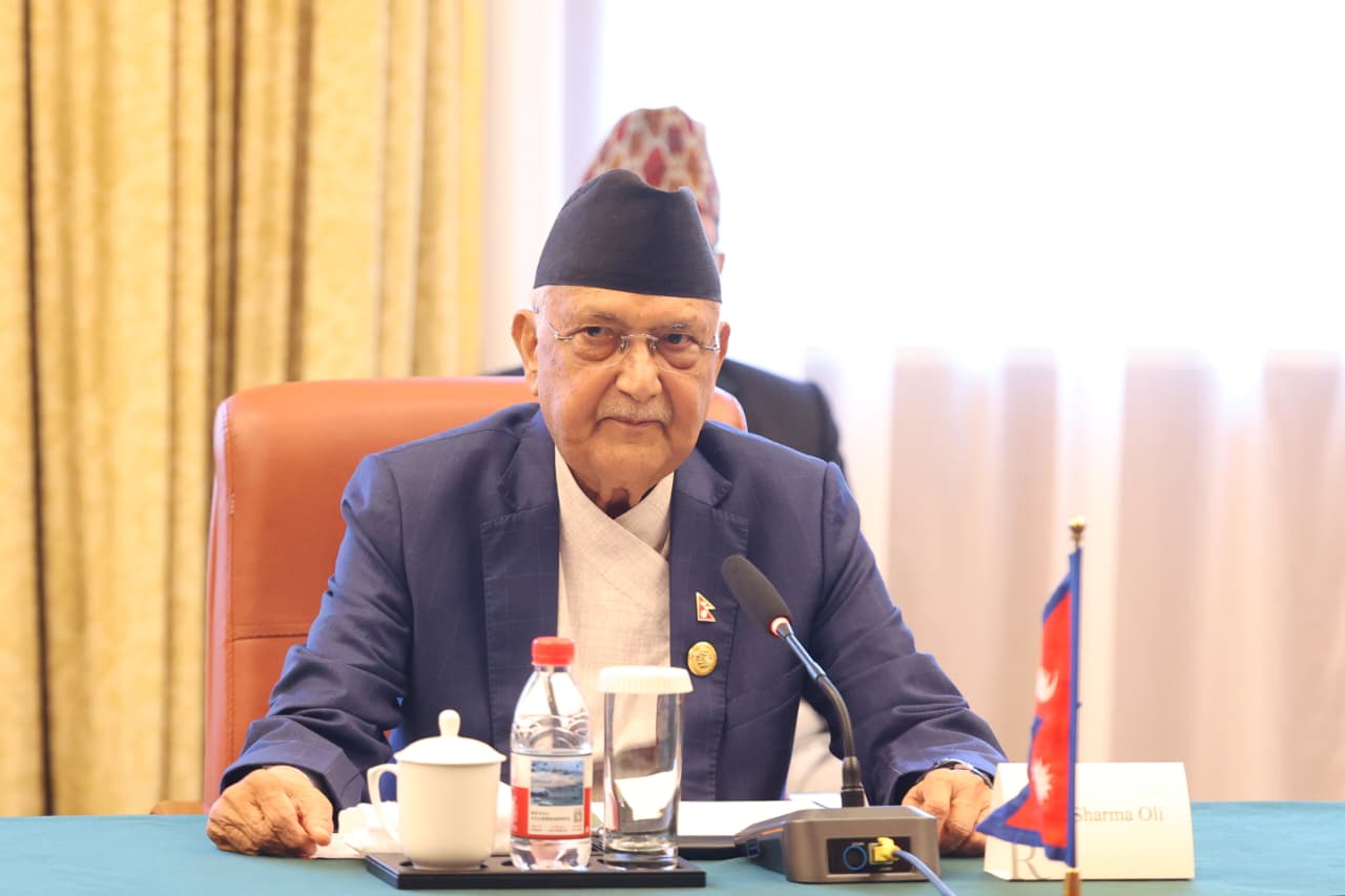 प्रधानमन्त्री ओलीले सांघाइ शिखर सम्मेलनलाई सम्बोधन गर्दै