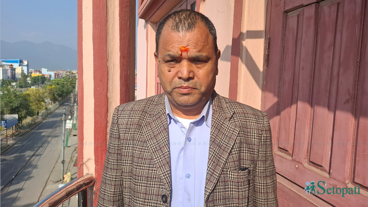 साँझ नौ बजेपछि आँखा झ्याप्प भइहाल्छन्