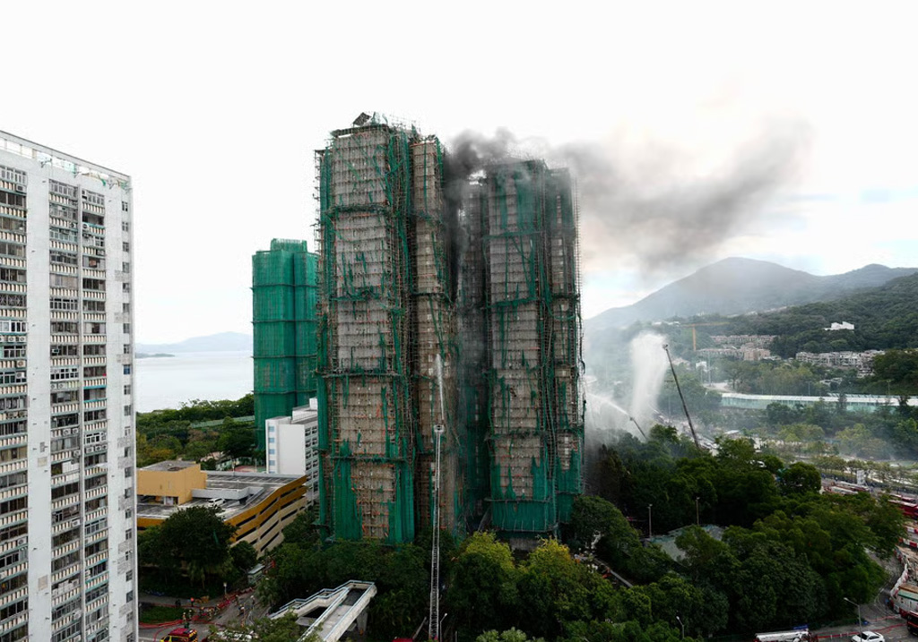 apartment-burn-in-hong-kong-(1)-1764219199.jpg