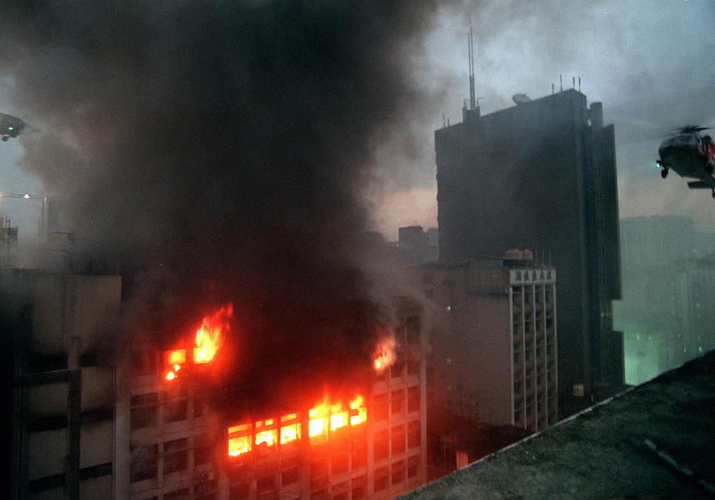 apartment-burn-in-hong-kong-(8)-1764219205.jpg