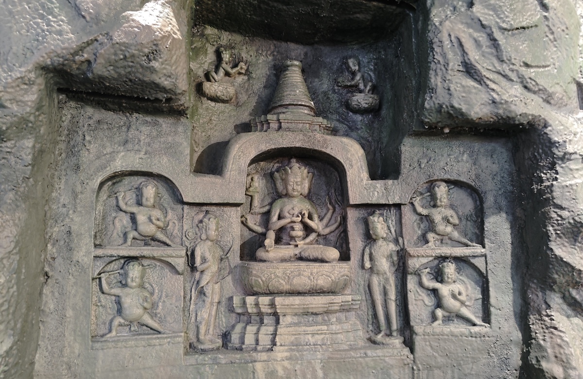 अरनिकोले बनाएको चिनशान मन्दिर। तस्बिरः चेतनाथ आचार्य