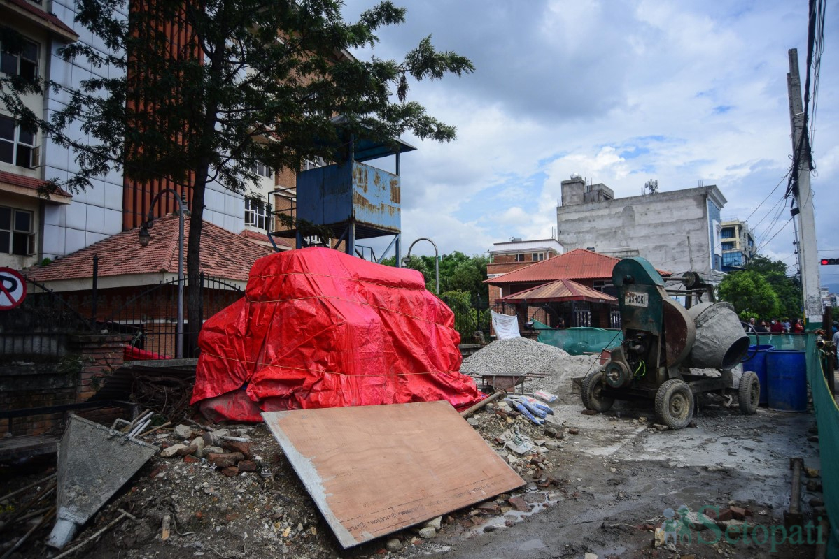 babarmahal-pool-(11)-1751454144.jpg
