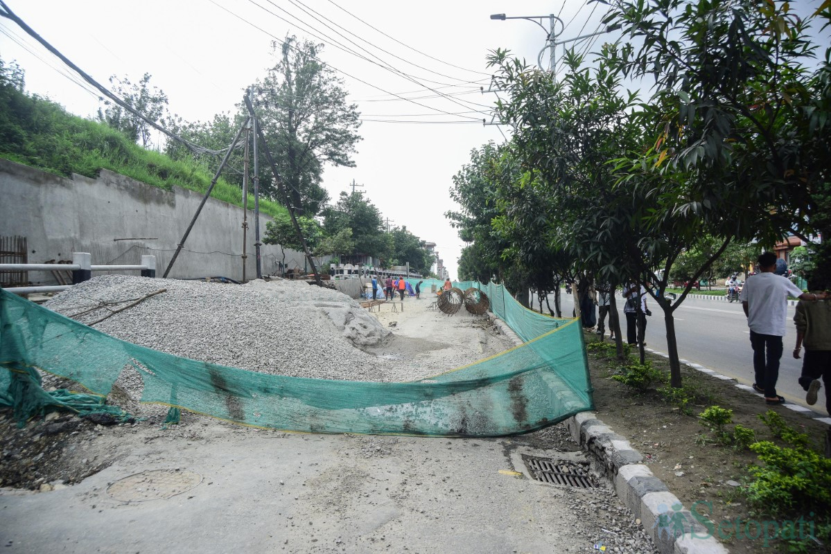 babarmahal-pool-(16)-1751454147.jpg