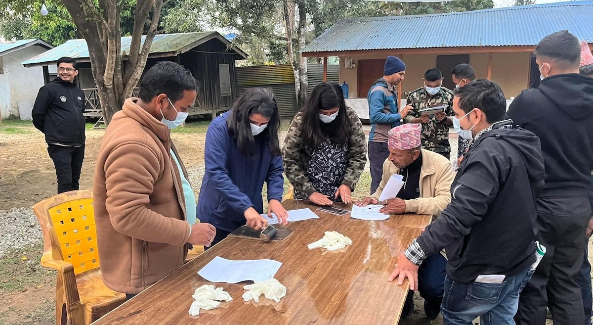 वन र वन्यजन्तुसम्बन्धी अपराध अनुसन्धानको तालिम लिँदै कर्मचारीहरू। तस्विर : राजेश घिमिरे/ सेतोपाटी