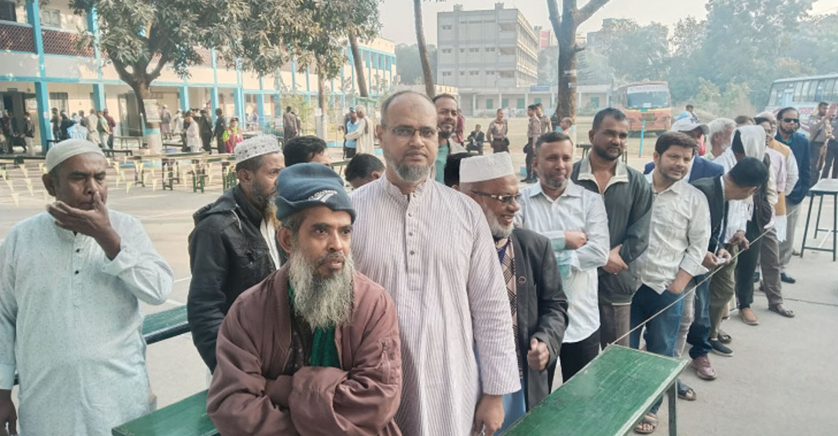 आन्दोलनबाट सरकार ढलेको १८ महिनापछि बंगलादेशमा निर्वाचन, कडा सुरक्षाबीच मतदान