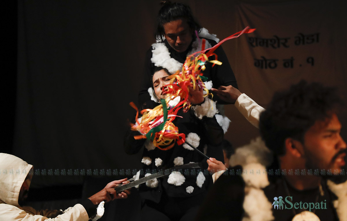 bhag-bheda-bhag-natak--(4)-1793425205.jpg