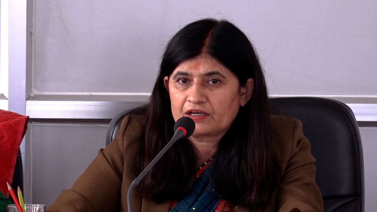 सरकारी कर्मचारीहरूले काम गरेनन्, लोक सेवा रटेर बसेः मन्त्री न्यौपाने