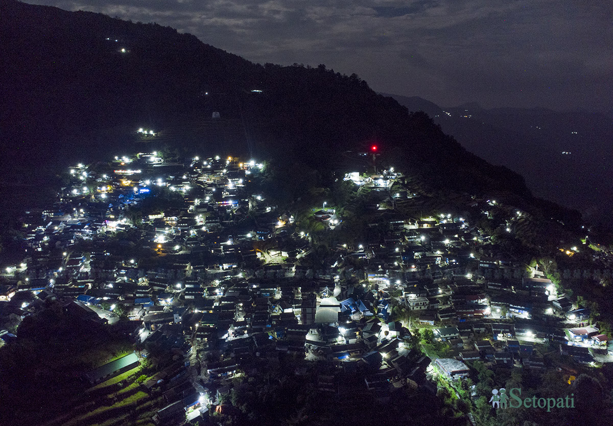bhujung-night-shoot-(9)-1762523381.jpg