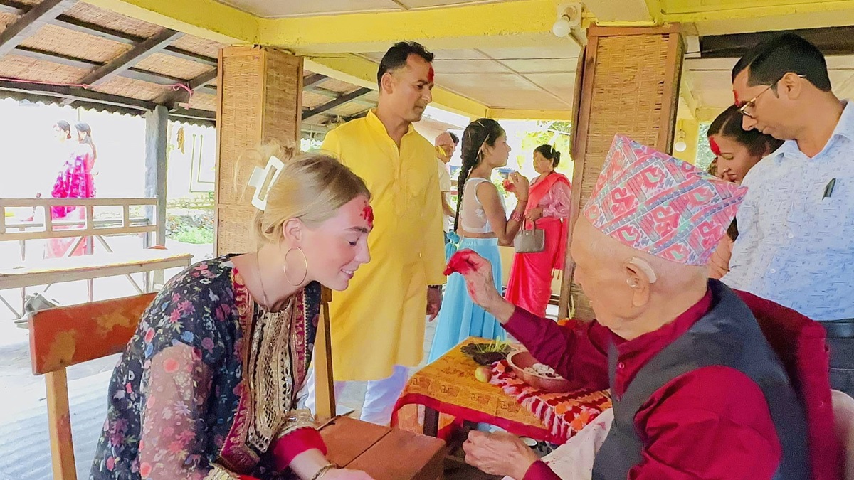 तस्बिरः रासस