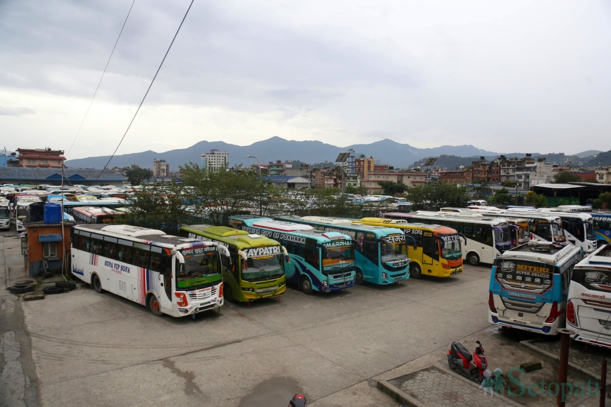 bus-(18)-1790419743.jpg