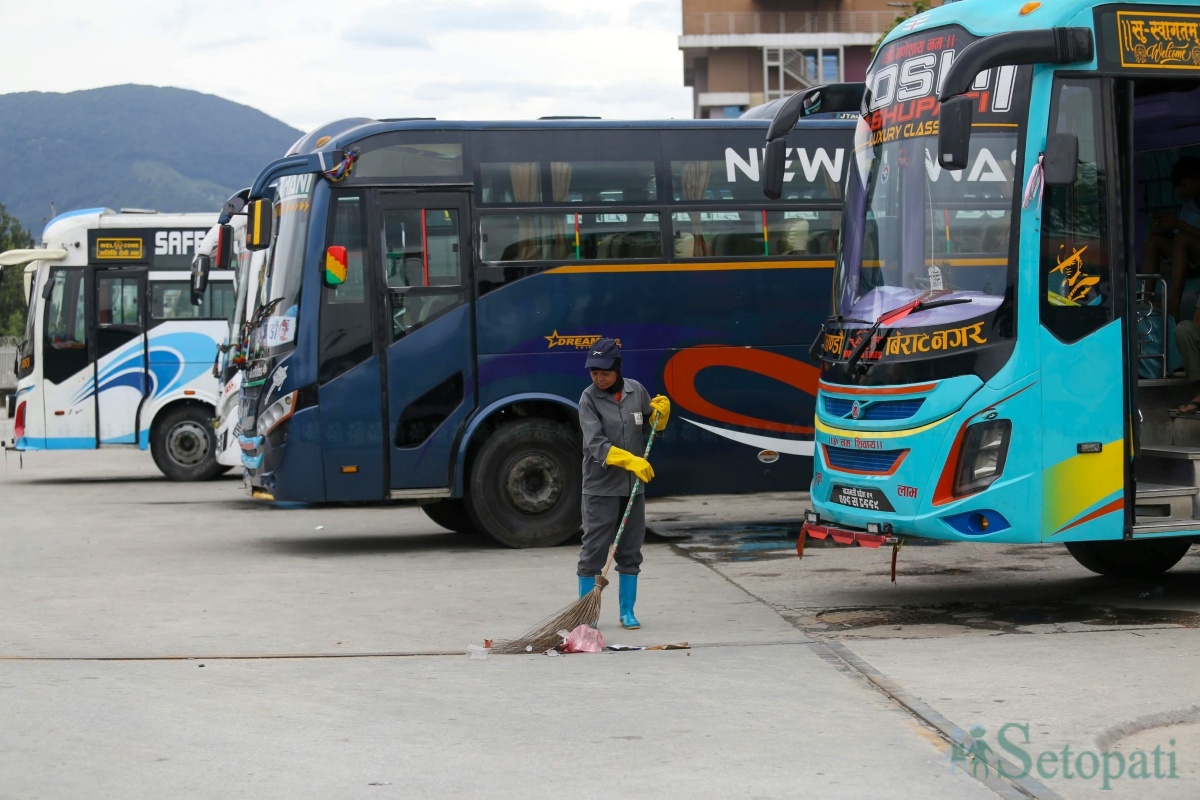 bus-(19)-1790419744.jpg