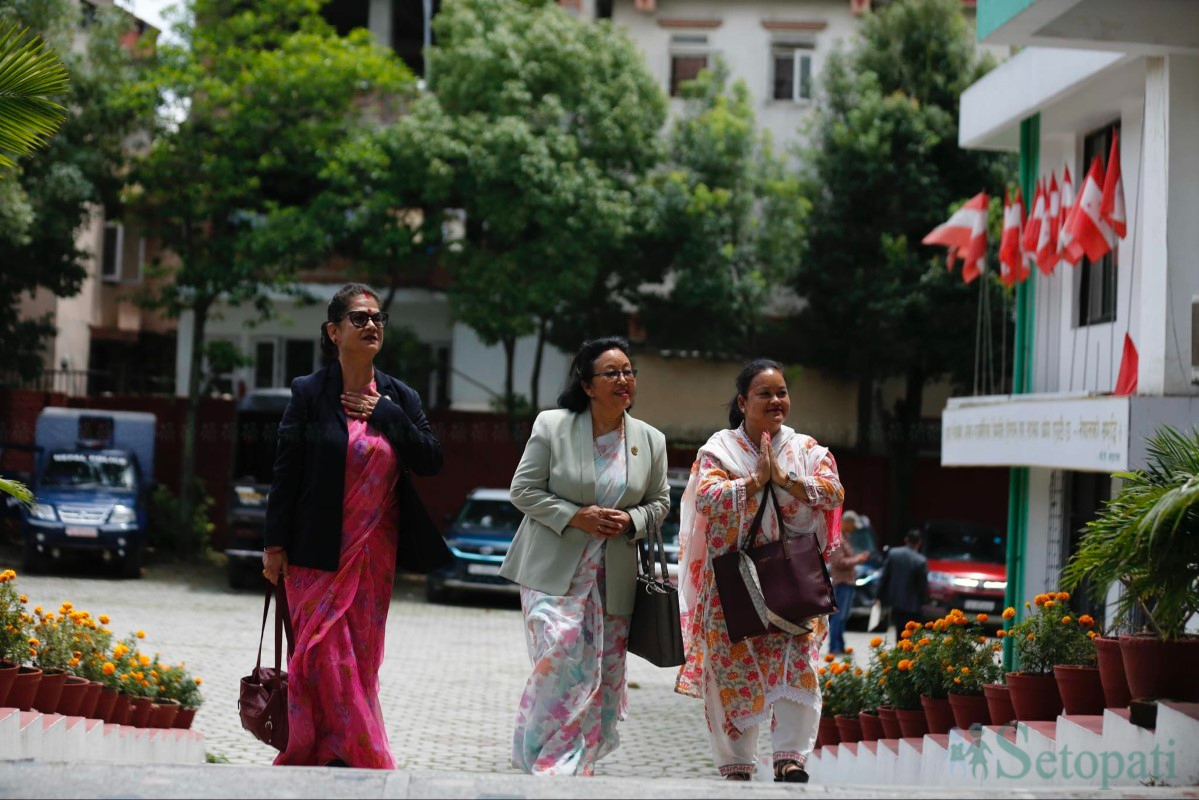 congress-baithak-(19)-1751274144.jpg
