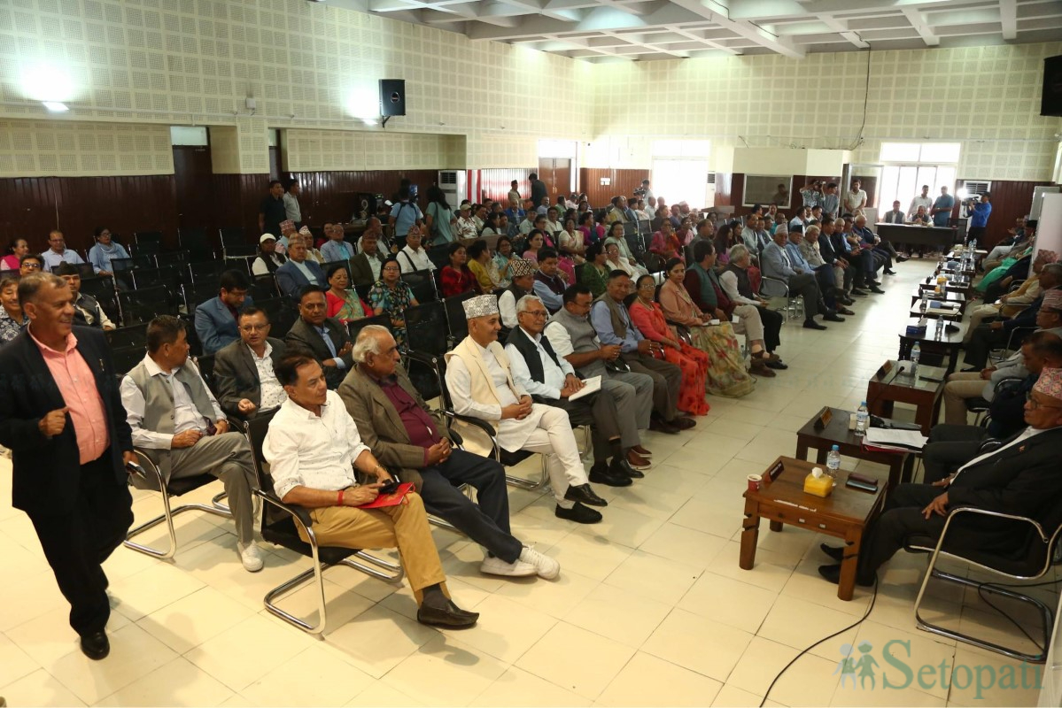 congress-baithak-(3)-1751274132.jpg