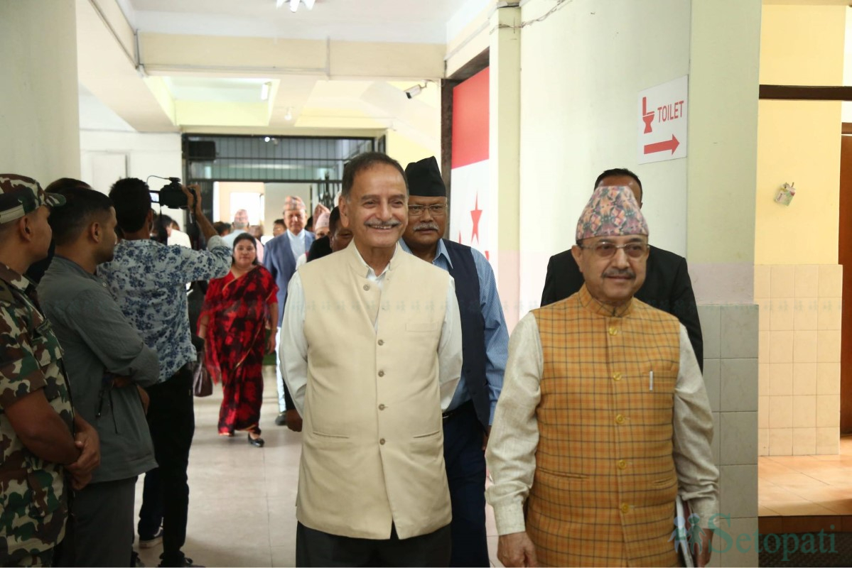 congress-baithak-(4)-1751274132.jpg