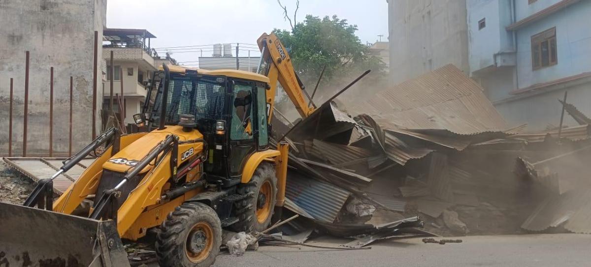 dozer-(1)-1744875460.jpg