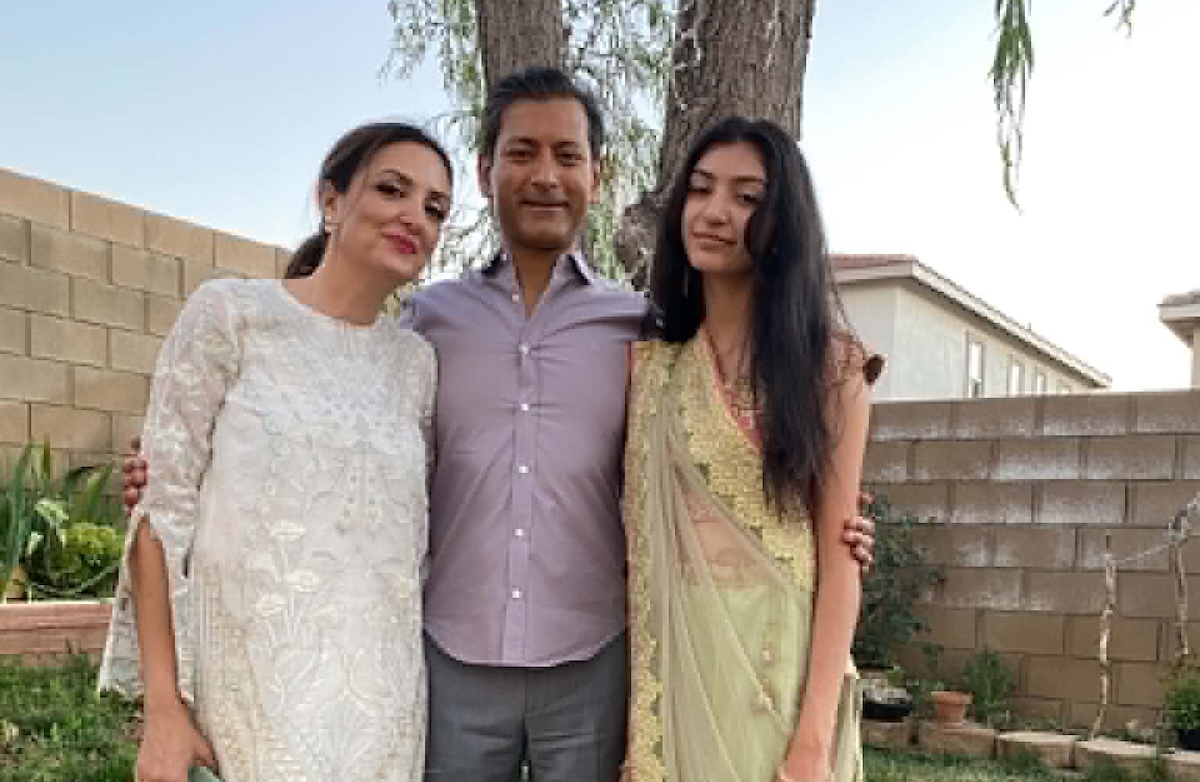 dr-sanjay-and-family2-1787679186.jpg