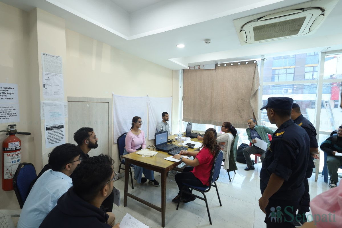 election-commission-(15)-1760080778.jpg