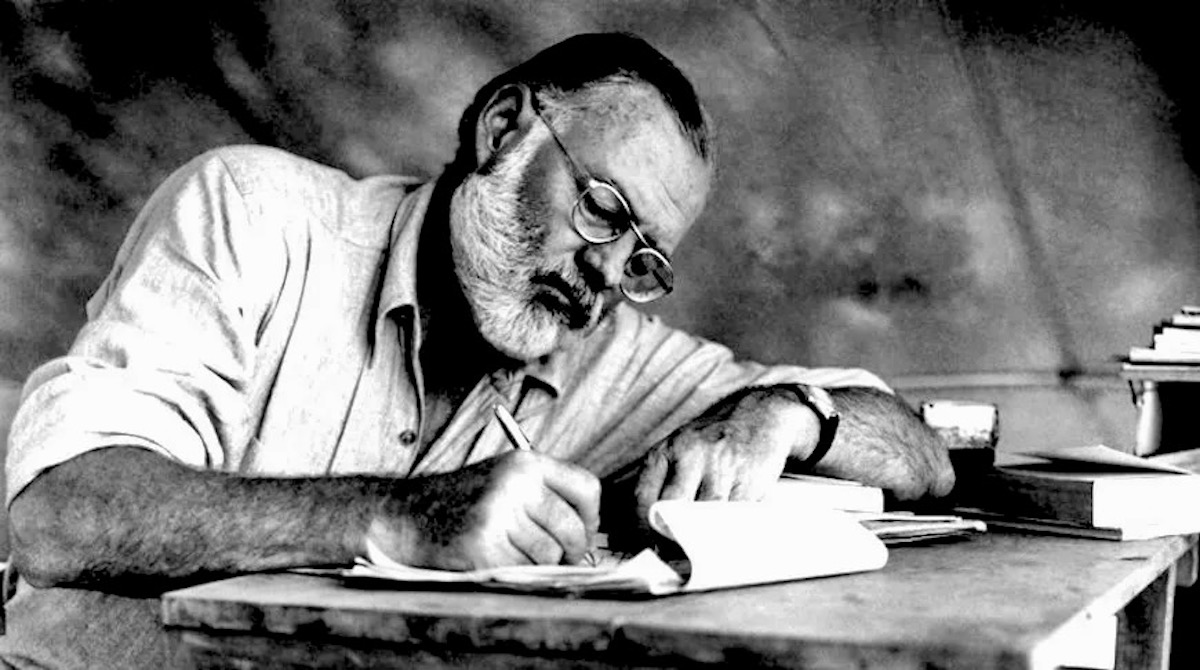 ernest-hemingway-1748595682.jpg