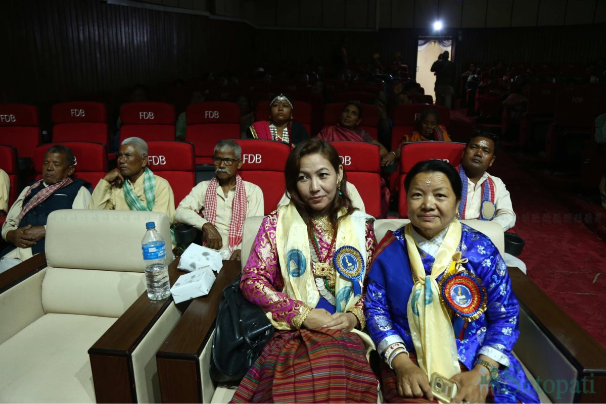 film-mahosab-(8)-1750413680.jpg