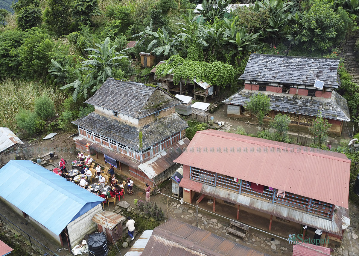 ghurkesh-(1)-1790393957.jpg