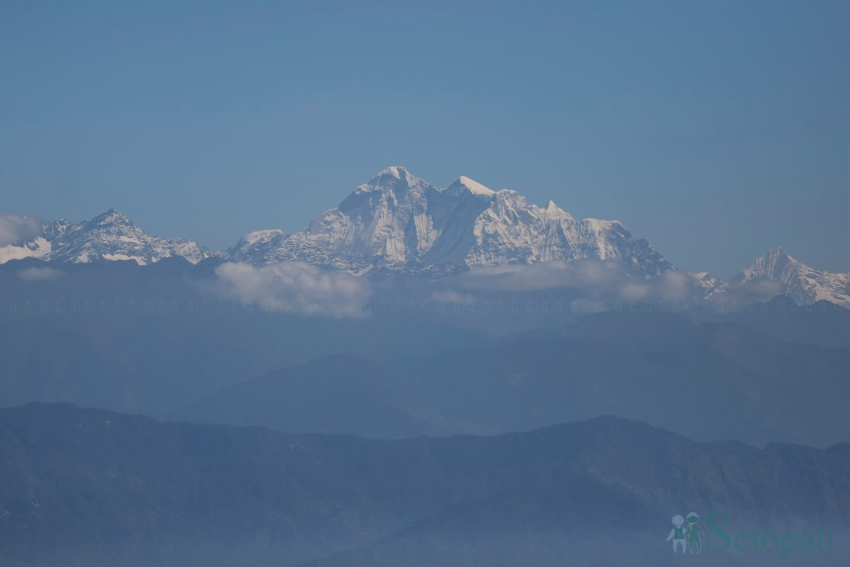 himal-(5)-1762931697.jpg