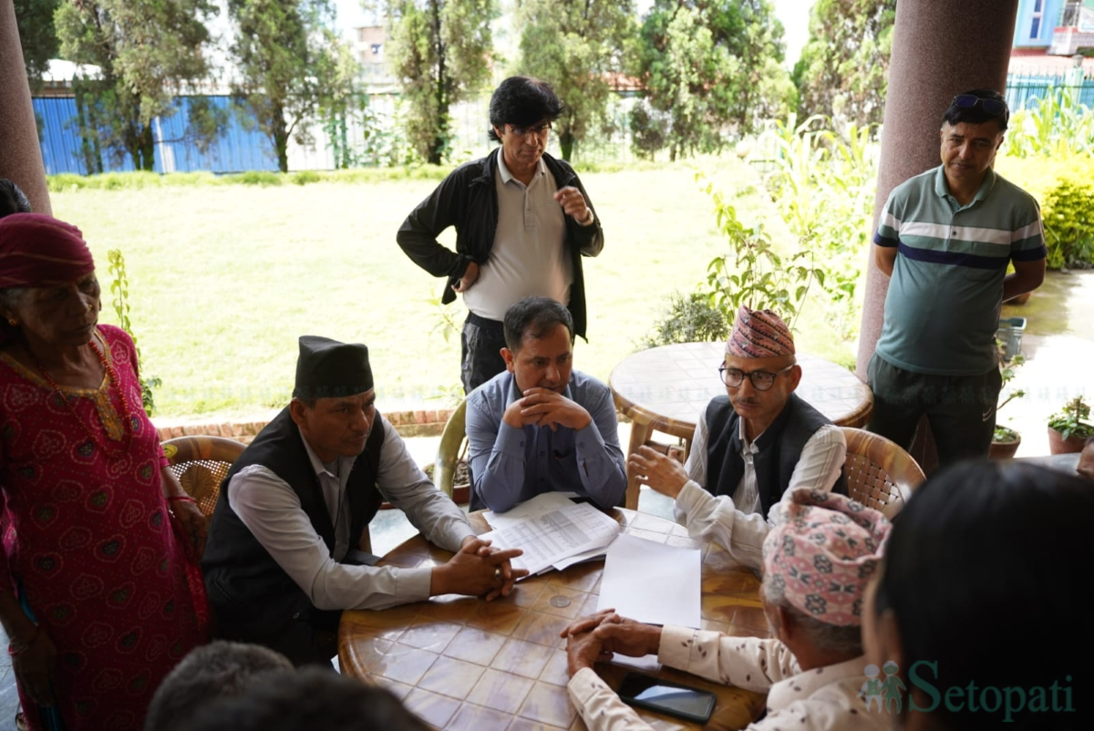 holding-centre-(14)-1783155392.jpg
