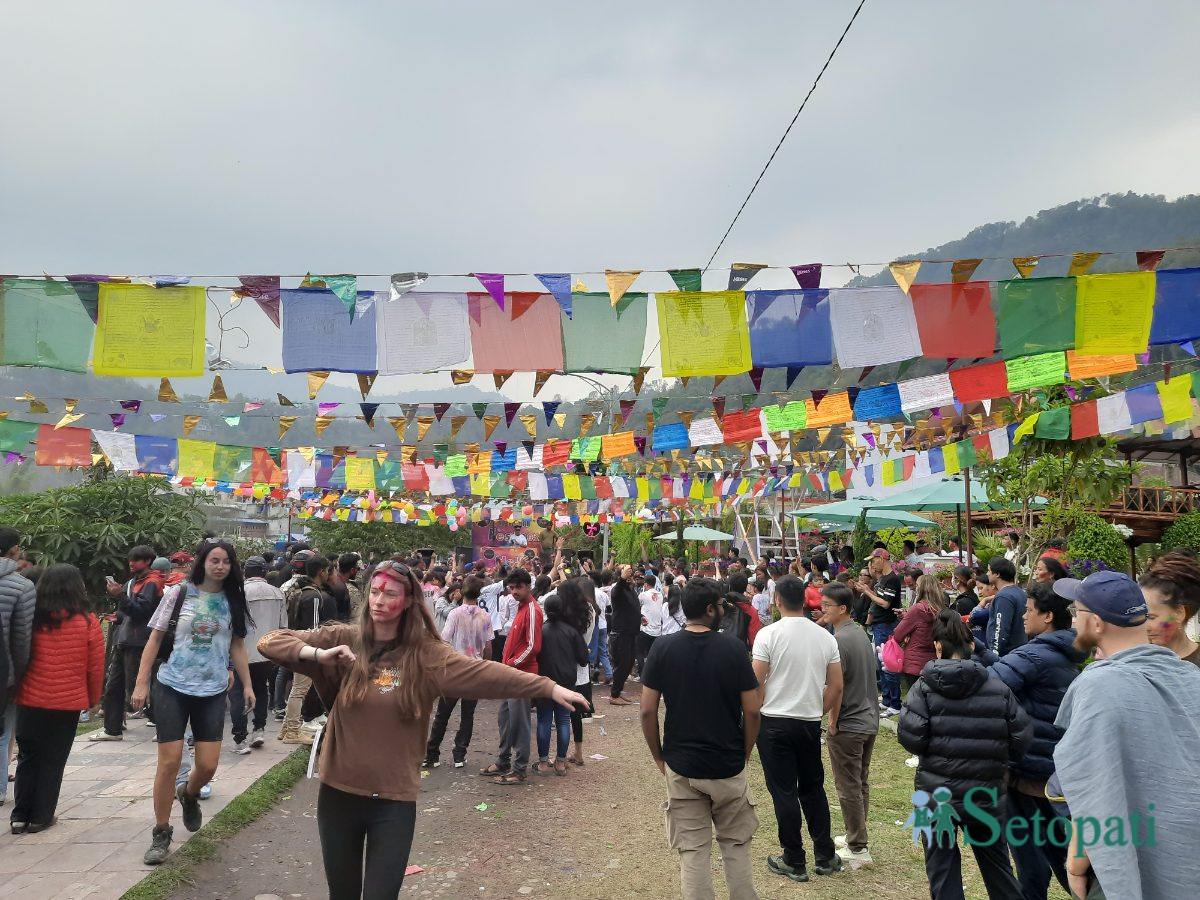 holi-in-pokhara-lakeside-(9)-1711288795.jpg