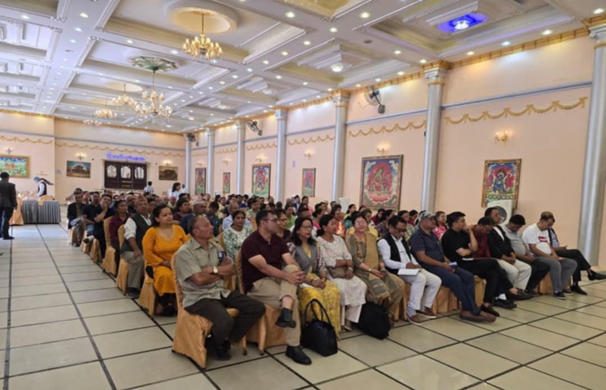 काठमाडौं महानगरका १५० भन्दा बढी जनप्रतिनिधिले बालेनलाई भने– भाग्न छाड्नूस्, बैठक डाक्नूस्