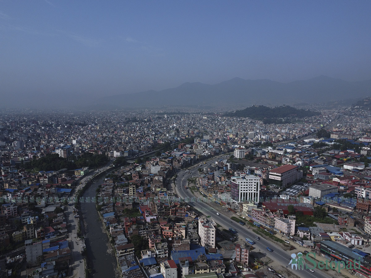 kathmandu-road-(15)-1748833574.jpg