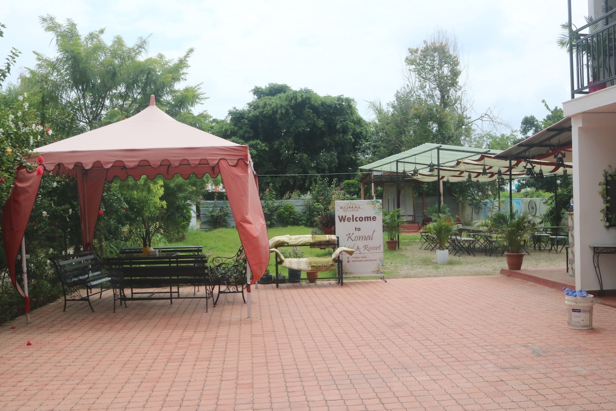 komal-and-resort3-1788890772.JPG