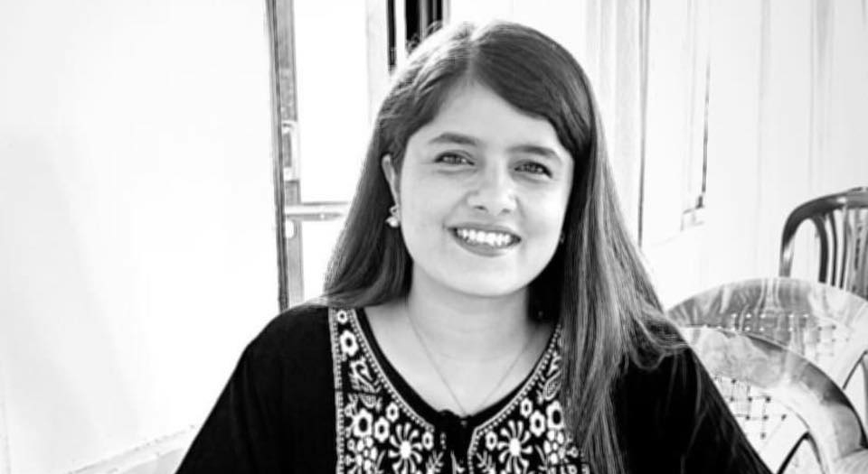 लेखेर पनि बाँचिन्छ र?