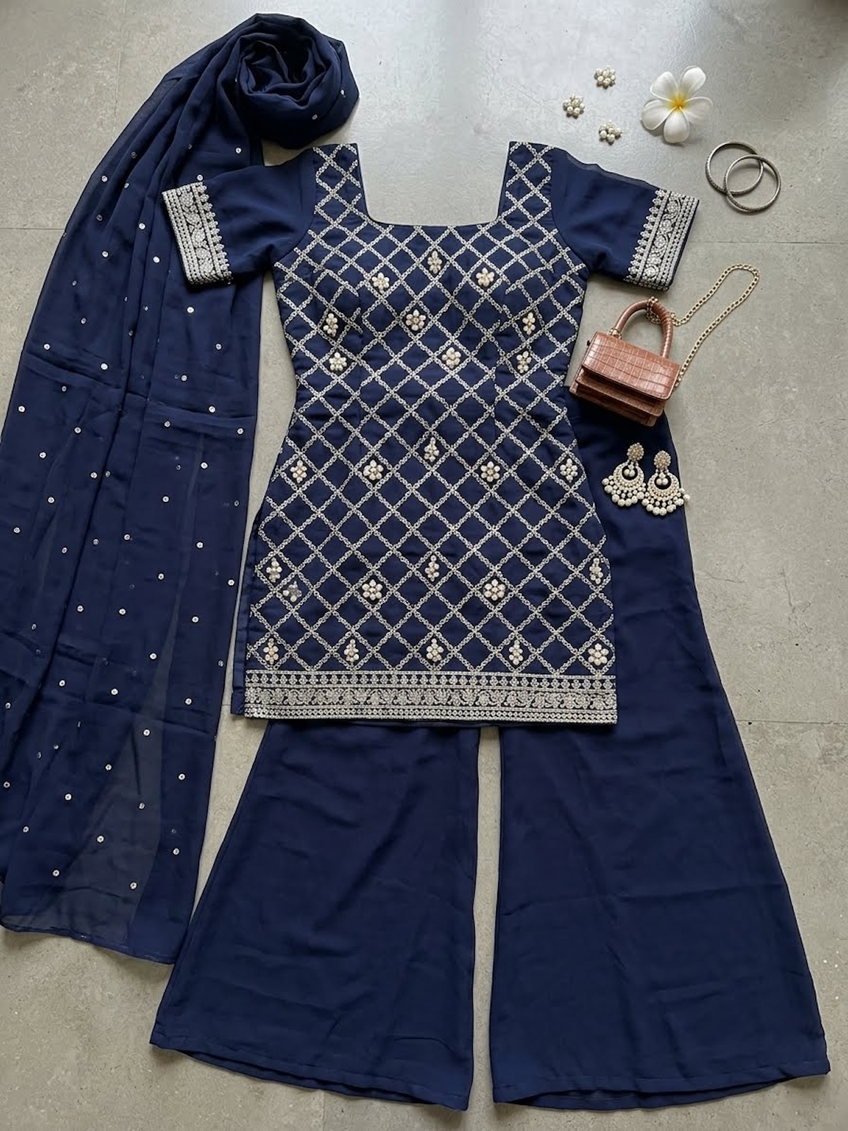 kurta-1791995818.jpg