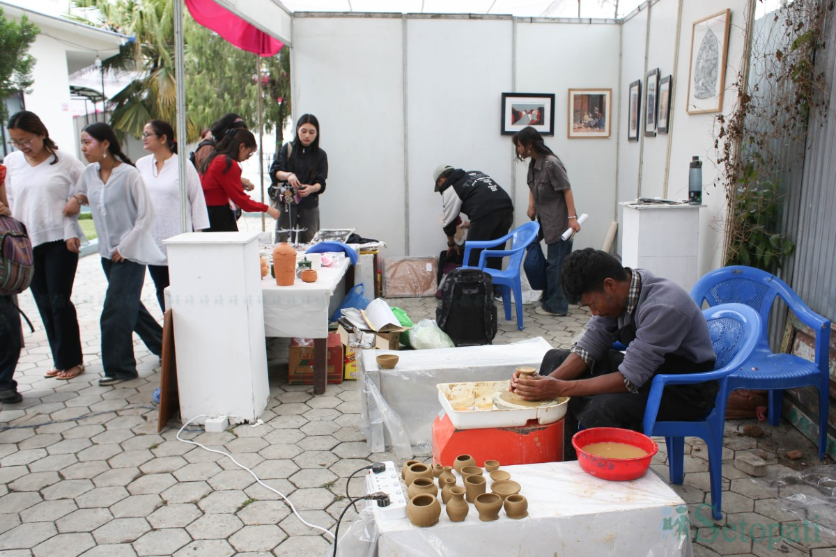 lalitkala-mela-(10)-1744790408.jpg