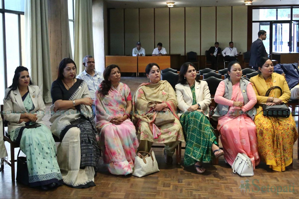 lekhak-patrakar-sammelan-(1)-1748432519.jpg