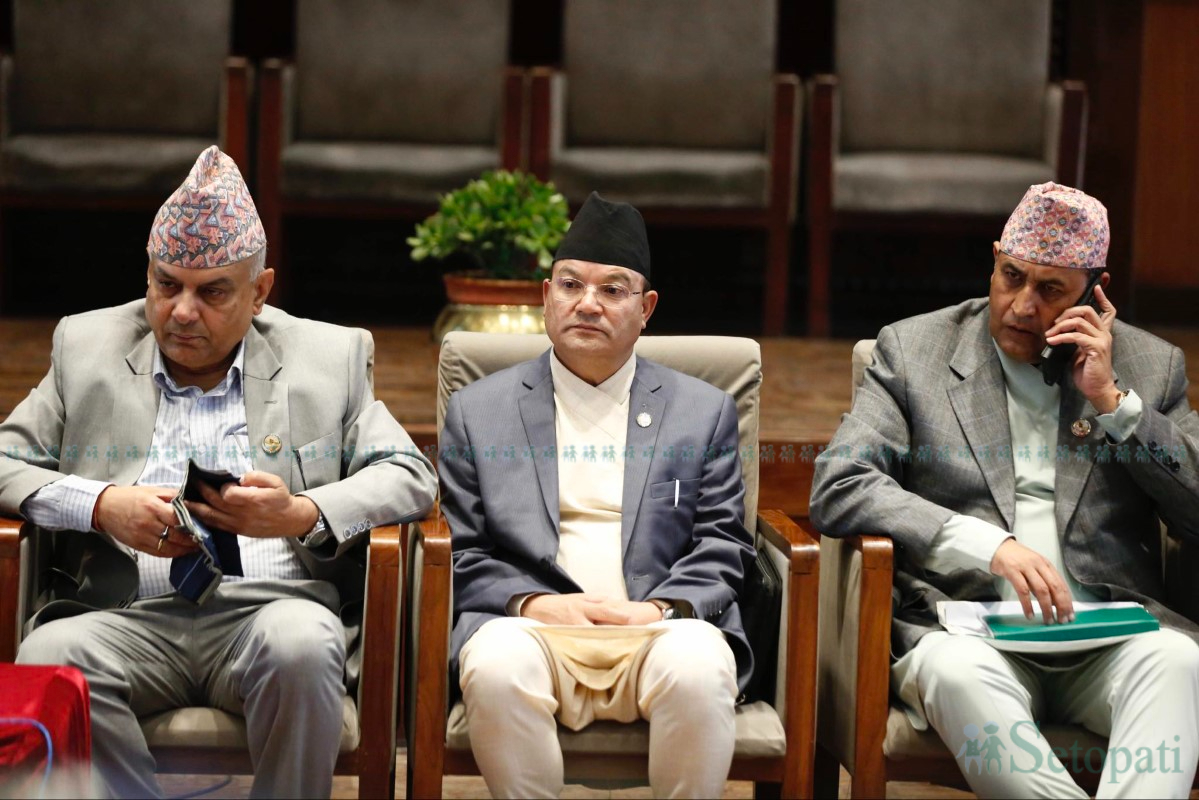 lekhak-patrakar-sammelan-(5)-1748432520.jpg