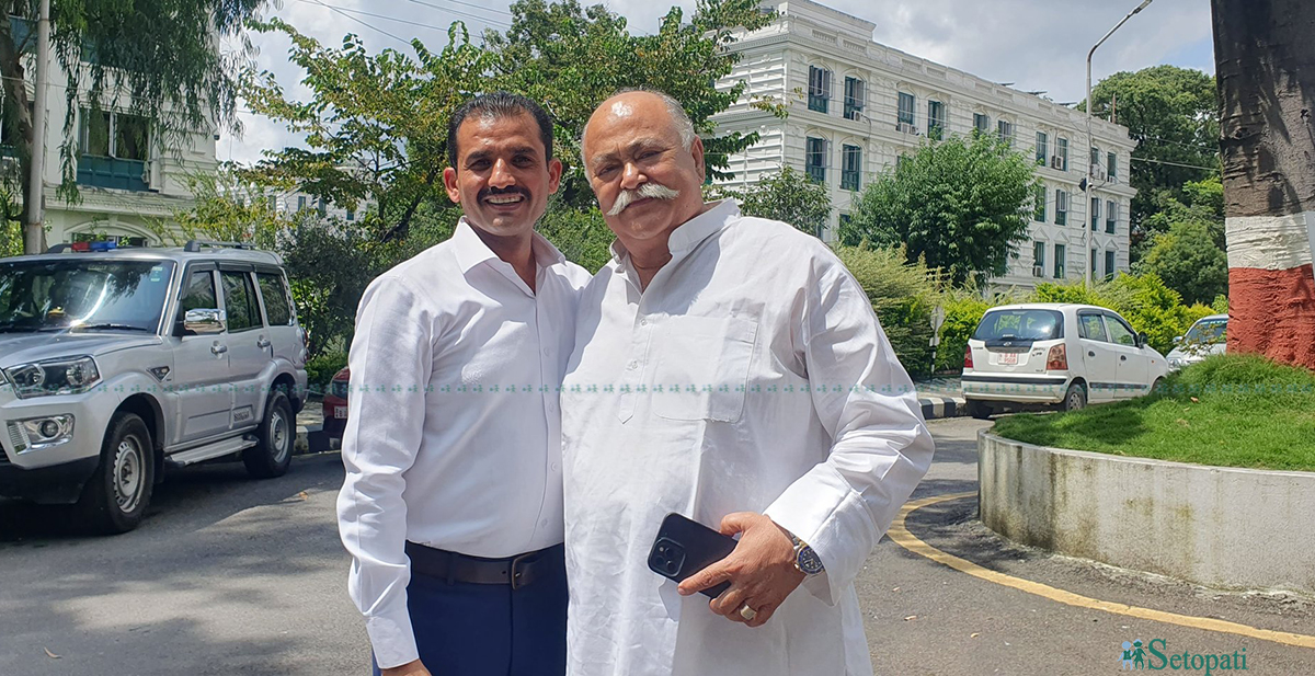 पूर्वाधार विकास समितिमा यसअघि माओवादी केन्द्रका माधव सापकोटाले उम्मेदवारी दिने भनेका थिए। अब उक्त समितिमा राप्रपाका दीपक सिंह उम्मेदवार बन्ने भएका छन्। तस्बिर: मनोज सत्याल/सेतोपाटी।