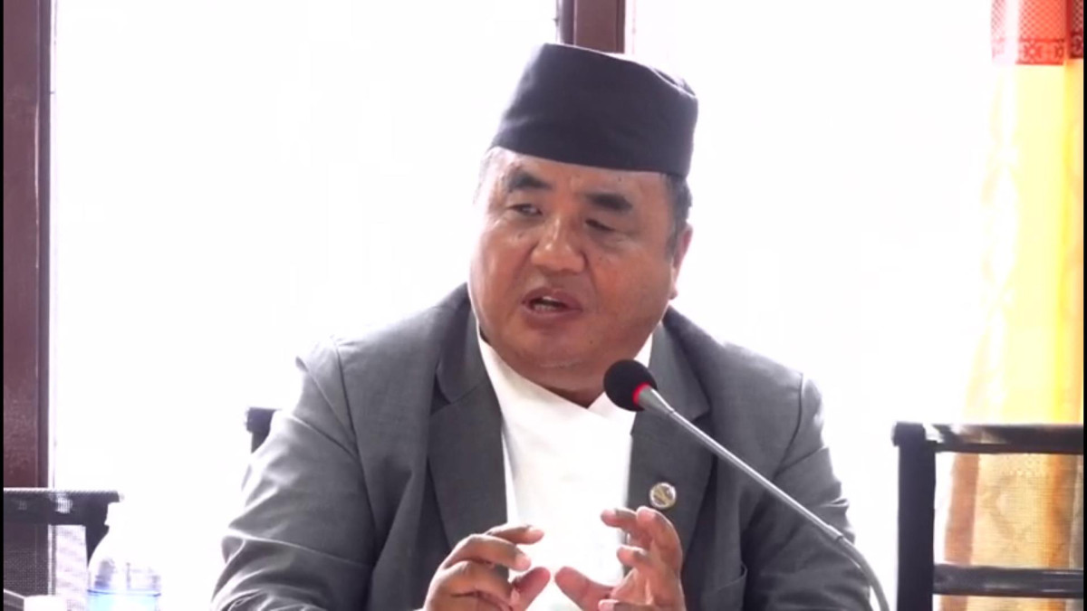 सबैलाई नागरिकता दिने भएपछि कागजपत्र र दण्ड जरिवानामा कडाइ गर्नुपर्छः मन्त्री राई